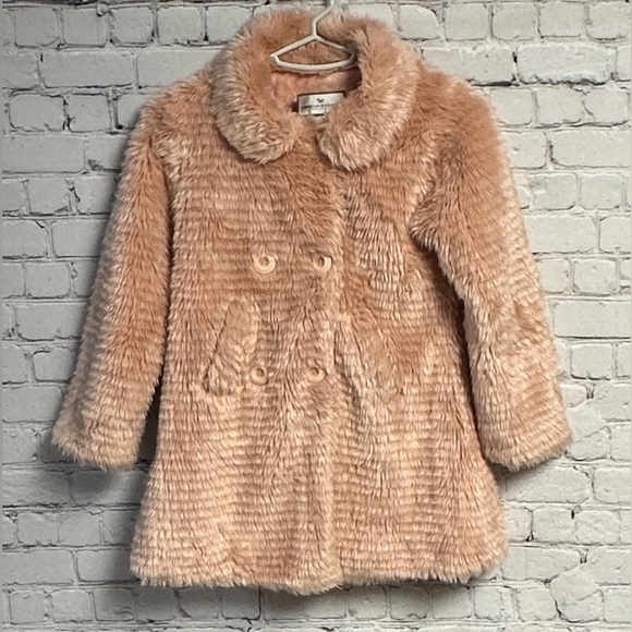 American Widgeon Other - *** SOLD *** Cozy Faux Fur Kids Coat in Pink Size 7